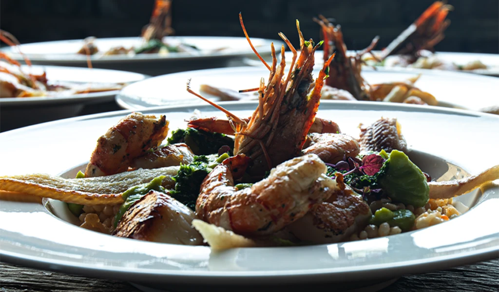 Luxe BBQ arrangementen met vlees, vuur en verse producten